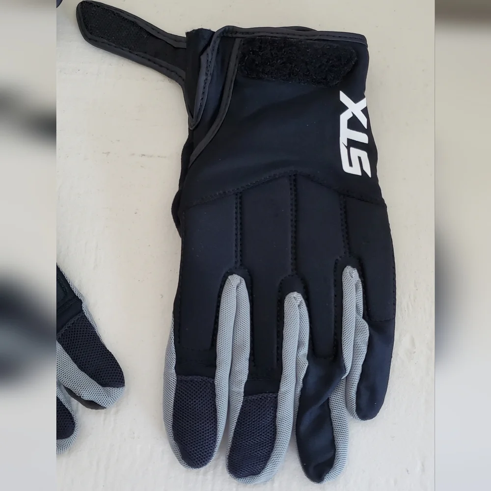 STX LaCrosse Strike Grip Gloves, Black/Grey, Wm Large, NEAR NEW